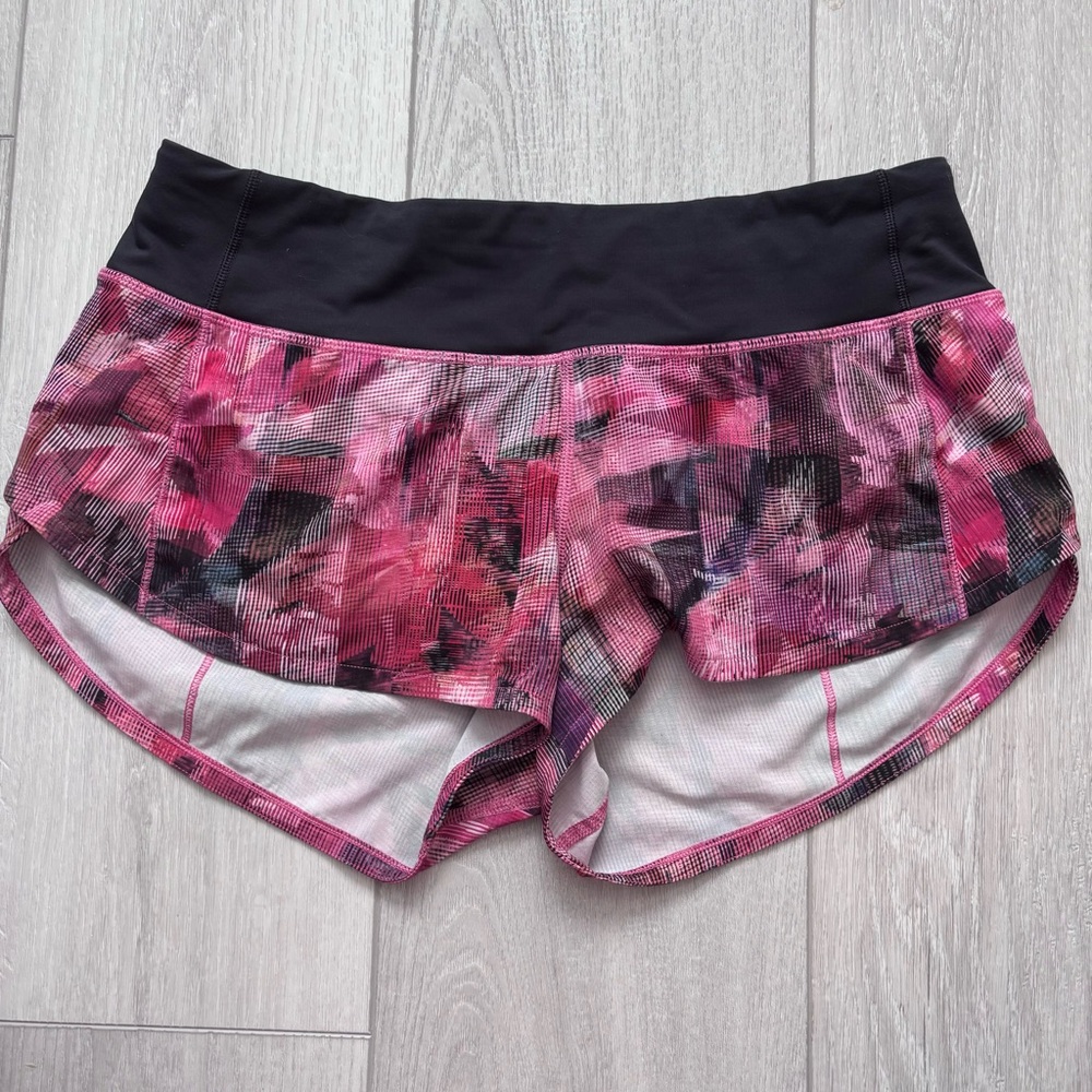 Lululemon shorts size 4